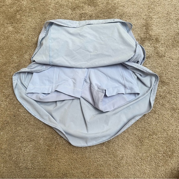 Lululemon Hotty Hot High Rise Skirt Skort Size 2 Light Blue Lycra Stretch EUC - Picture 7 of 10